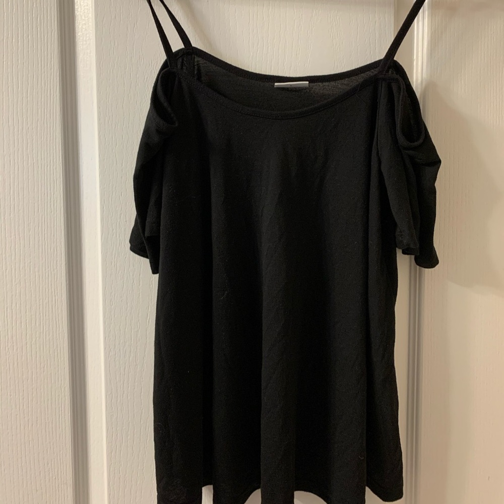 Off the shoulder Tshirt